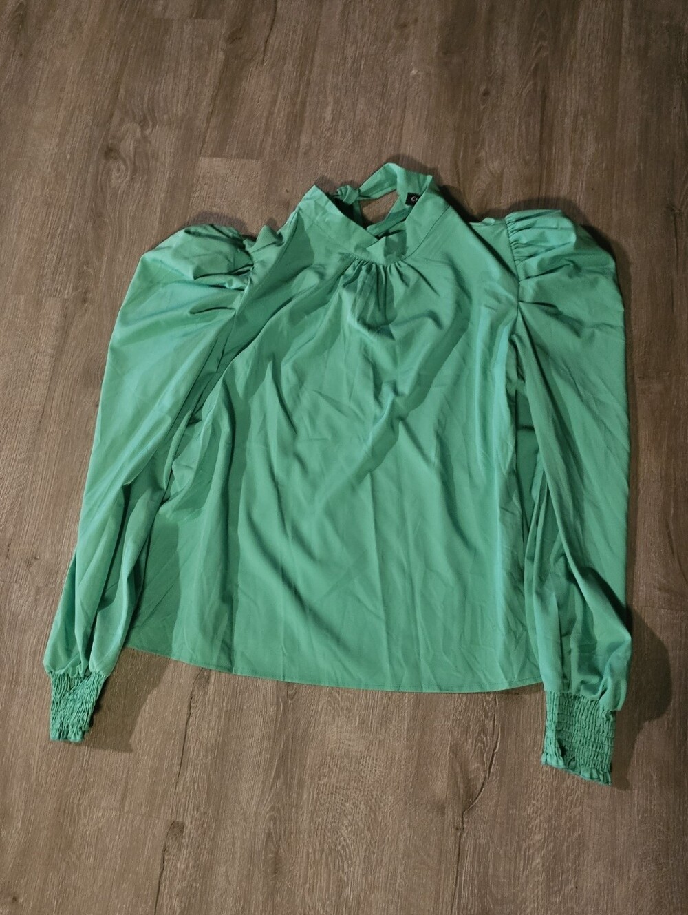 chic Mint Green Puff-Sleeve Blouse